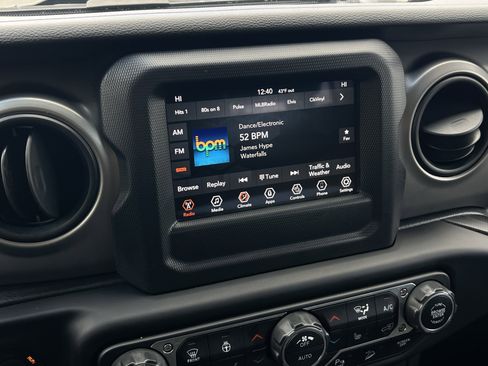 Used 2021 Jeep Wrangler Unlimited Sport image 22