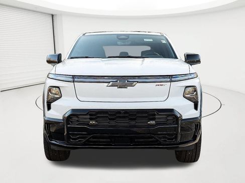 Used 2024 Chevrolet Silverado EV RST AWD/4WD image 9
