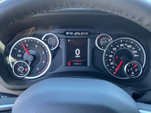 Used 2025 RAM 2500 Big Horn AWD/4WD image 33