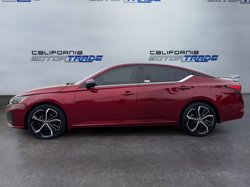 Used 2023 Nissan Altima 2.5 SR image 8