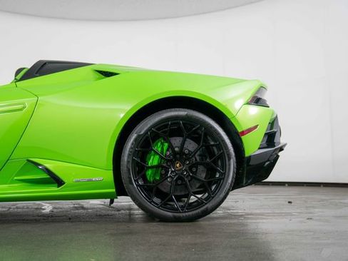 Used 2023 Lamborghini Huracan EVO AWD/4WD image 13