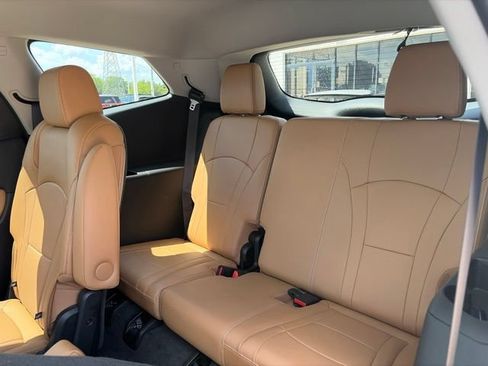 Used 2019 Buick Enclave Essence w/ Trailering Package, 5000 lbs. FWD image 8