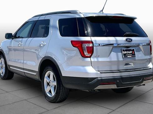 Used 2019 Ford Explorer XLT w/ Equipment Group 201A FWD image 12