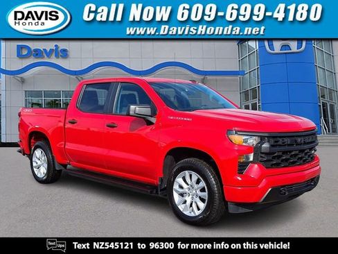 Used 2022 Chevrolet Silverado 1500 Custom AWD/4WD image 1