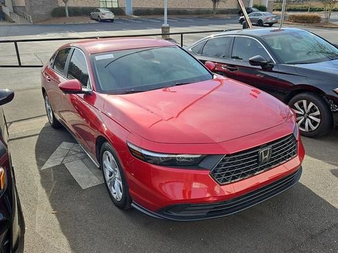 Used 2025 Honda Accord LX image 39