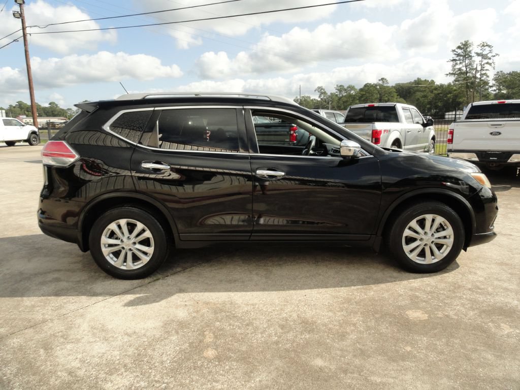 Used 2015 Nissan Rogue SV w/ SV Premium Package FWD image 5