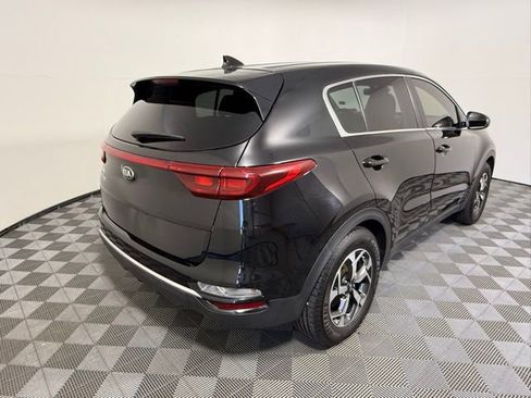 Used 2022 Kia Sportage LX image 5