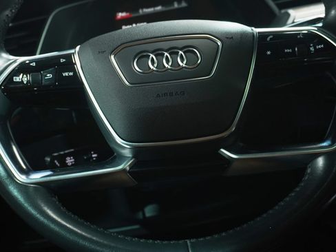Used 2019 Audi e-tron Prestige w/ Prestige Package AWD/4WD image 19