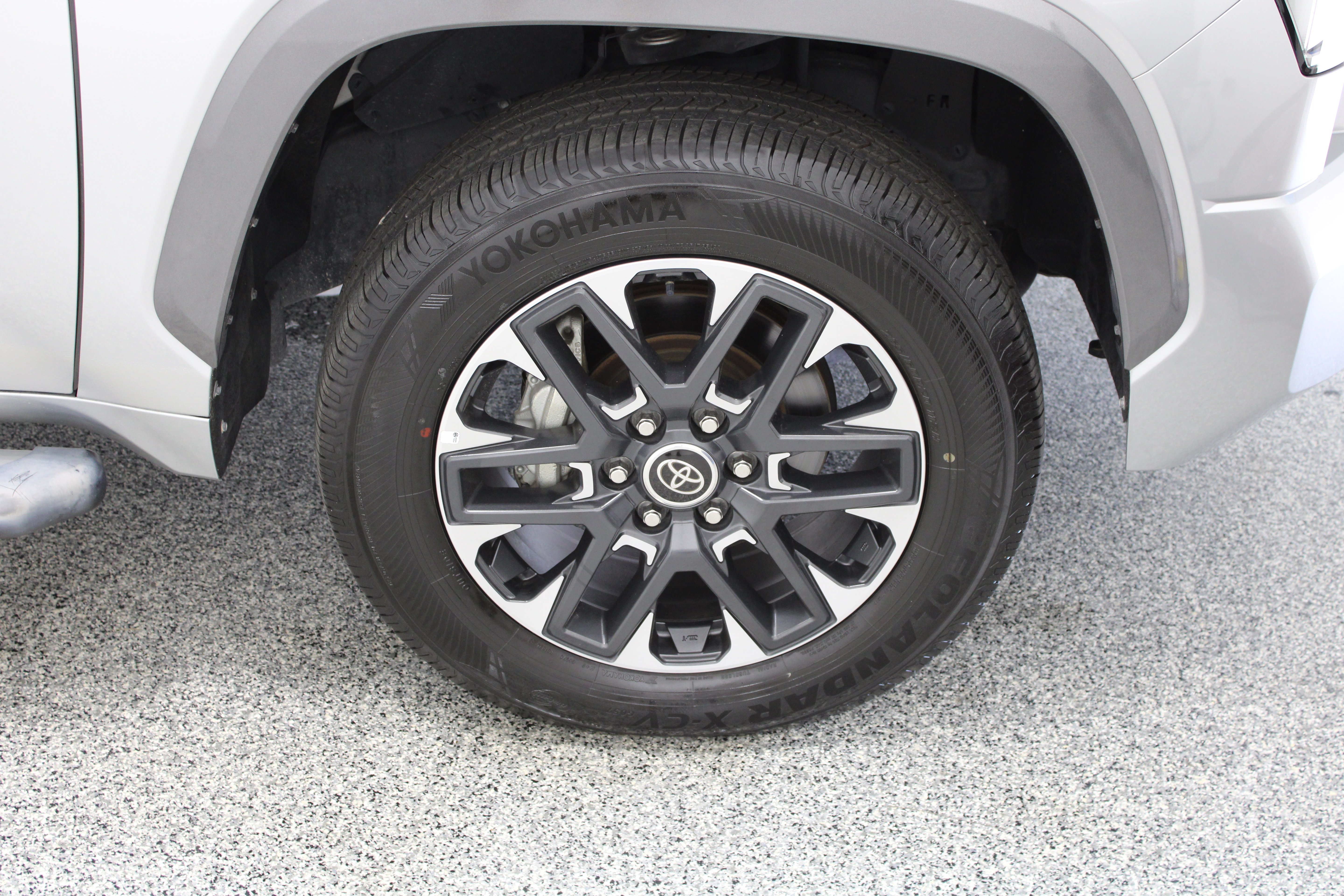 Used 2022 Toyota Tundra Limited AWD/4WD image 5