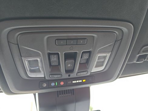 Used 2023 GMC Sierra 1500 Denali Ultimate AWD/4WD image 39