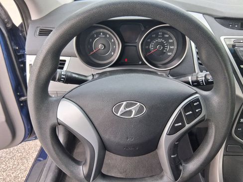 Used 2016 Hyundai Elantra SE FWD image 15