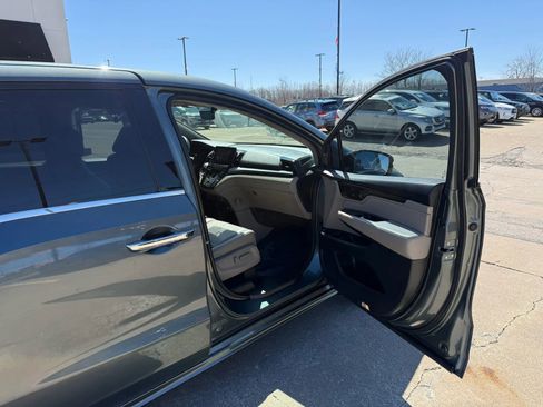Used 2020 Honda Odyssey Elite image 32