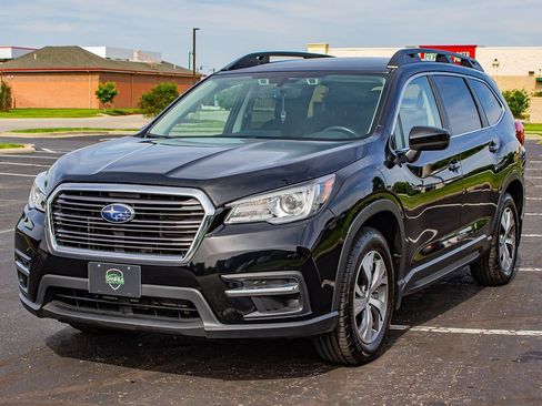 Used 2021 Subaru Ascent Premium w/ Convenience Package AWD/4WD image 3