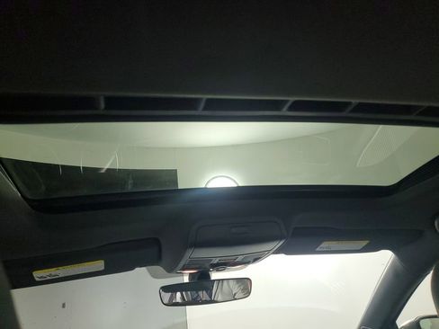 Used 2017 Volkswagen Jetta GLI image 16