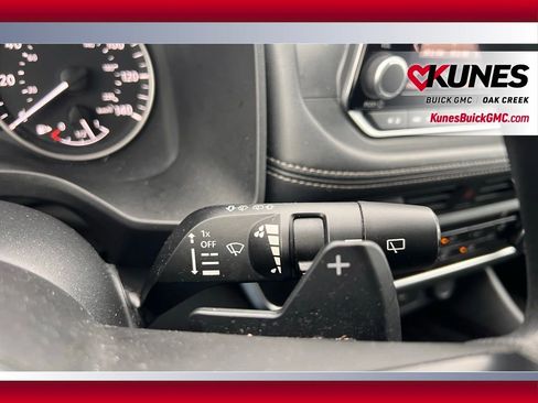 Used 2024 Nissan Rogue S image 19