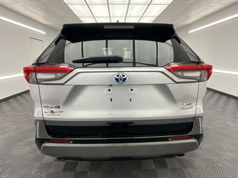 Used 2020 Toyota RAV4 XSE w/ XSE Grade Weather Package AWD/4WD image 22