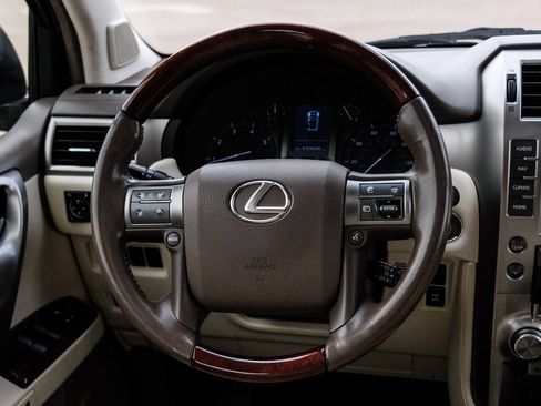 Used 2015 Lexus GX 460 w/ Premium Package AWD/4WD image 17