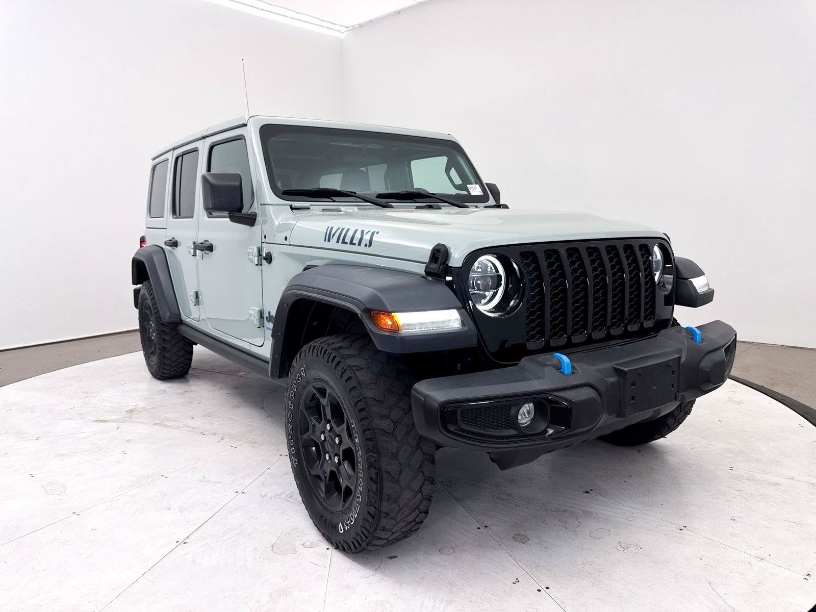 Used 2023 Jeep Wrangler Unlimited w/ Cold Weather Group AWD/4WD image 10