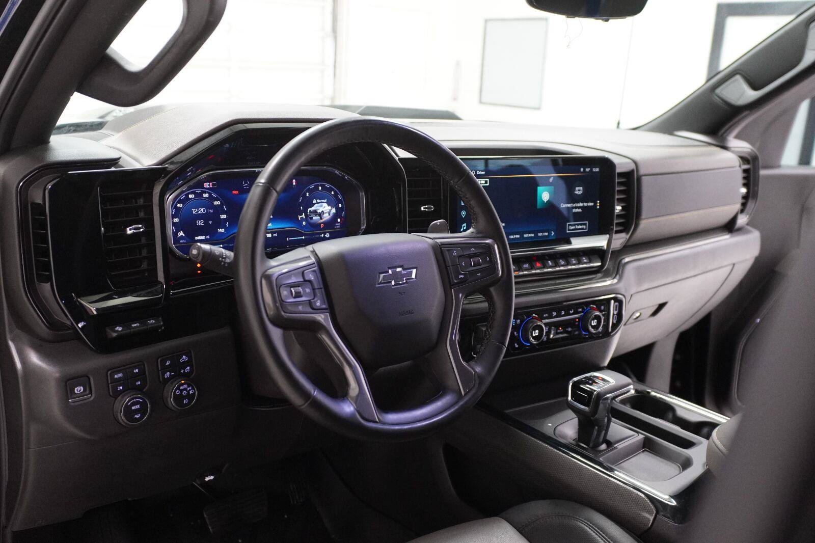 Used 2025 Chevrolet Silverado 1500 ZR2 w/ Technology Package AWD/4WD image 9