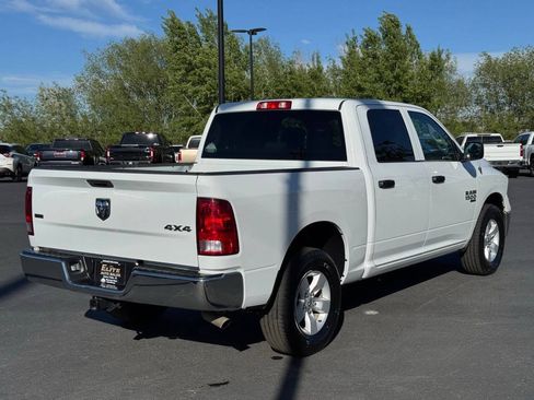 Used 2023 RAM 1500 Classic SLT w/ Electronics Group AWD/4WD image 9