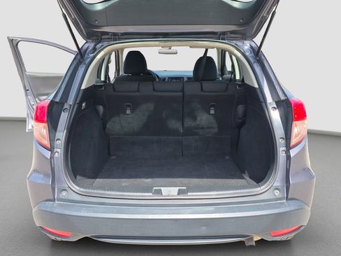 Used 2018 Honda HR-V LX image 17