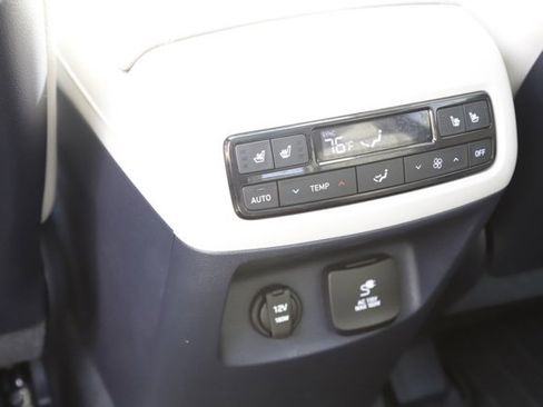 Certified 2025 Hyundai Palisade Limited image 20