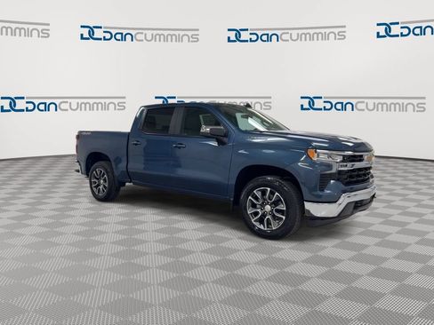 Used 2024 Chevrolet Silverado 1500 LT AWD/4WD image 2