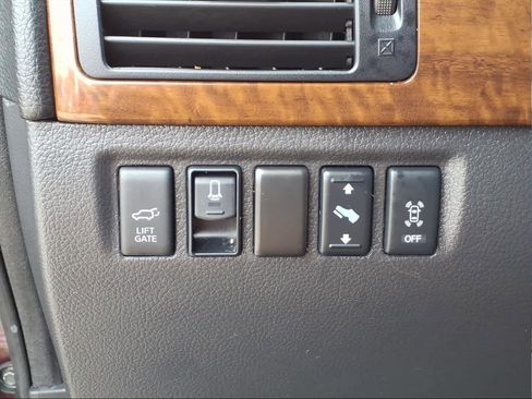 Used 2015 Nissan Armada Platinum w/ 2nd Row Captain Seat Package image 14