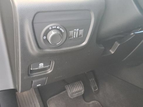 Certified 2025 Jeep Grand Cherokee Laredo X w/ Luxury Tech Group I RWD image 24