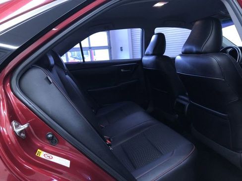 Used 2015 Toyota Camry SE image 20