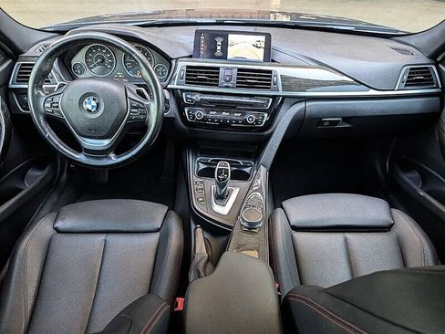 Used 2018 BMW 330i Sedan w/ Convenience Package RWD image 3