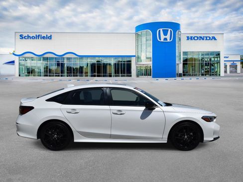 Used 2025 Honda Civic FWD Hybrid Sedan image 2