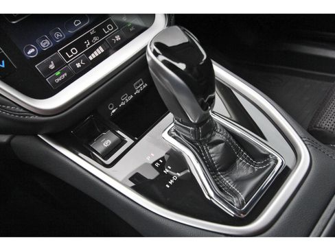 Certified 2025 Subaru Outback Premium AWD/4WD image 20