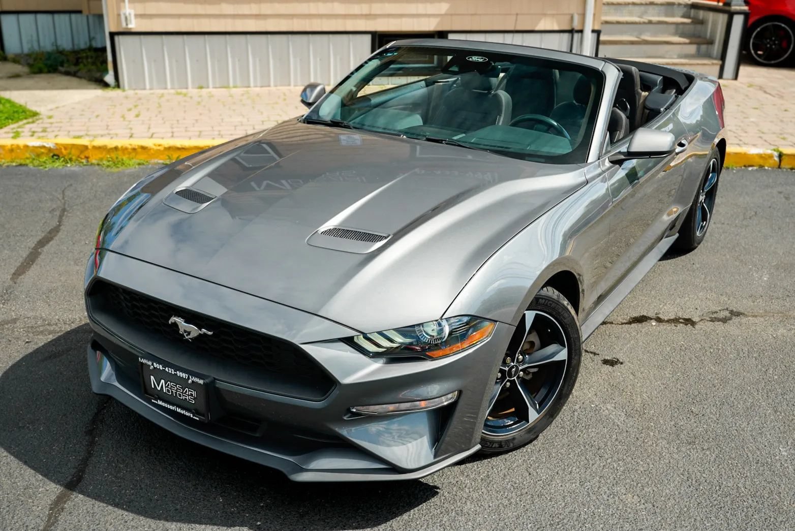 Used 2021 Ford Mustang Convertible RWD image 9