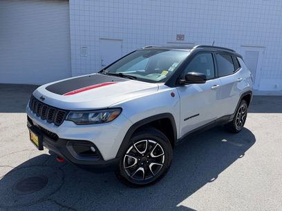 Used 2025 Jeep Compass Trailhawk