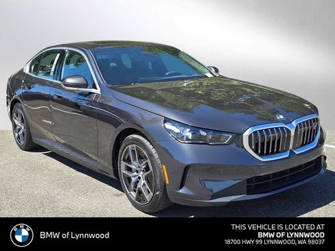 Used 2026 BMW i5 eDrive40 image 1