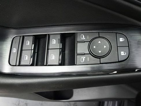Used 2026 Nissan Rogue S FWD image 11