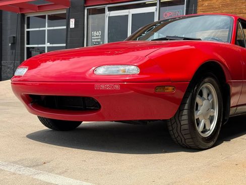 Used 1990 MAZDA MX-5 Miata RWD image 21