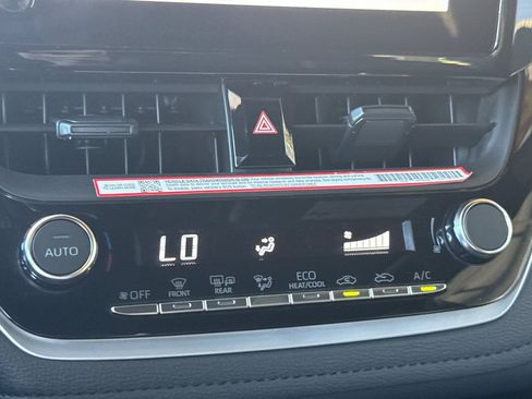 Certified 2025 Toyota Corolla SE image 23