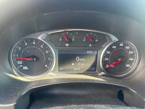Used 2024 GMC Terrain SLT AWD/4WD image 12