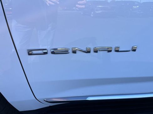 Certified 2024 GMC Yukon Denali image 33
