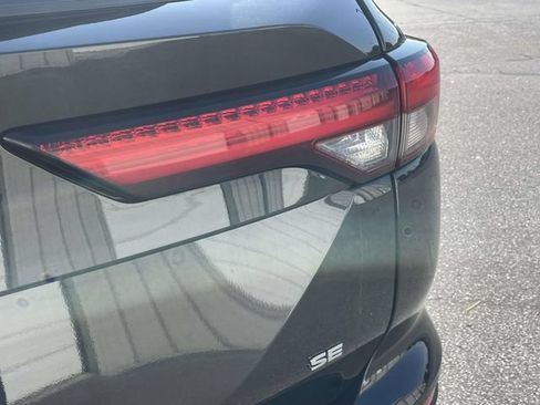 Used 2024 Mitsubishi Outlander SE FWD image 12