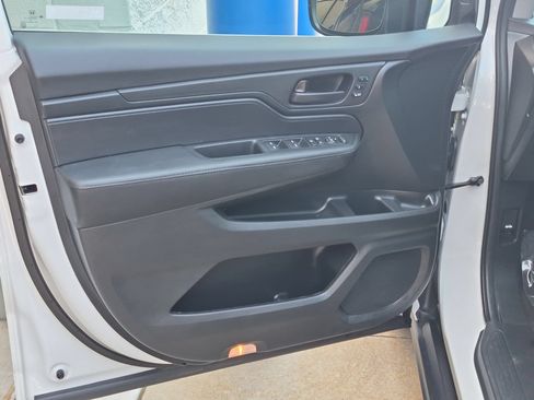 Certified 2024 Honda Odyssey EX-L image 12