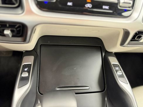 Used 2022 Kia Sorento S w/ Panoramic Sunroof Package FWD image 37