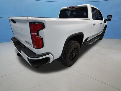 Used 2025 Chevrolet Silverado 2500 High Country image 31