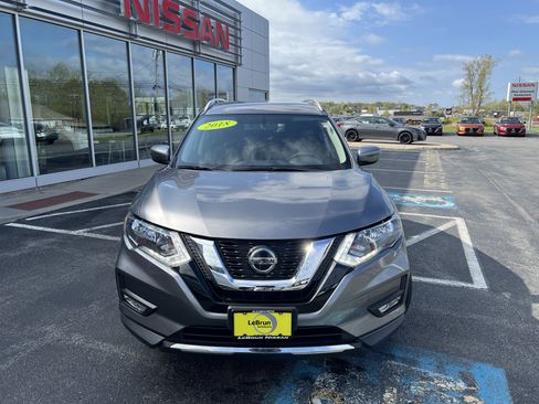 Used 2018 Nissan Rogue SV AWD/4WD image 15