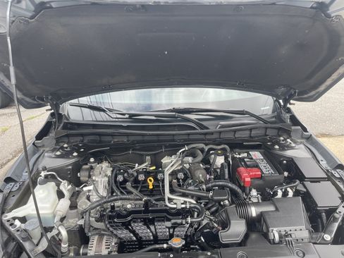 Used 2022 Nissan Altima 2.5 S FWD image 18