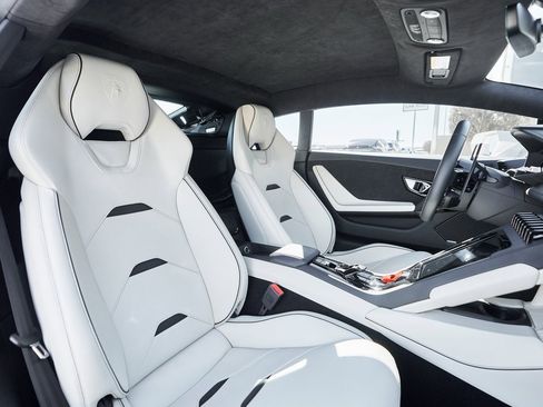 Used 2022 Lamborghini Huracan EVO image 38