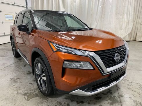 Used 2022 Nissan Rogue Platinum w/ Head-Up Display Package image 14