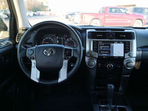 Used 2023 Toyota 4Runner SR5 Premium image 17